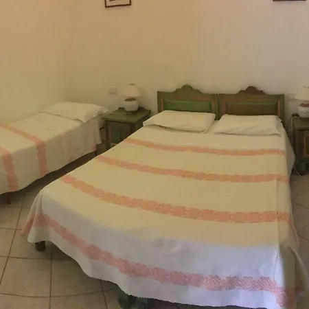 Hotel Sant Efisio 3*