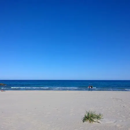 Sant Efisio فندق *