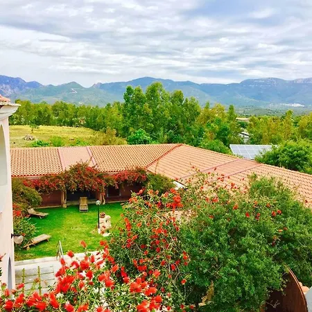 Sant Efisio فندق *